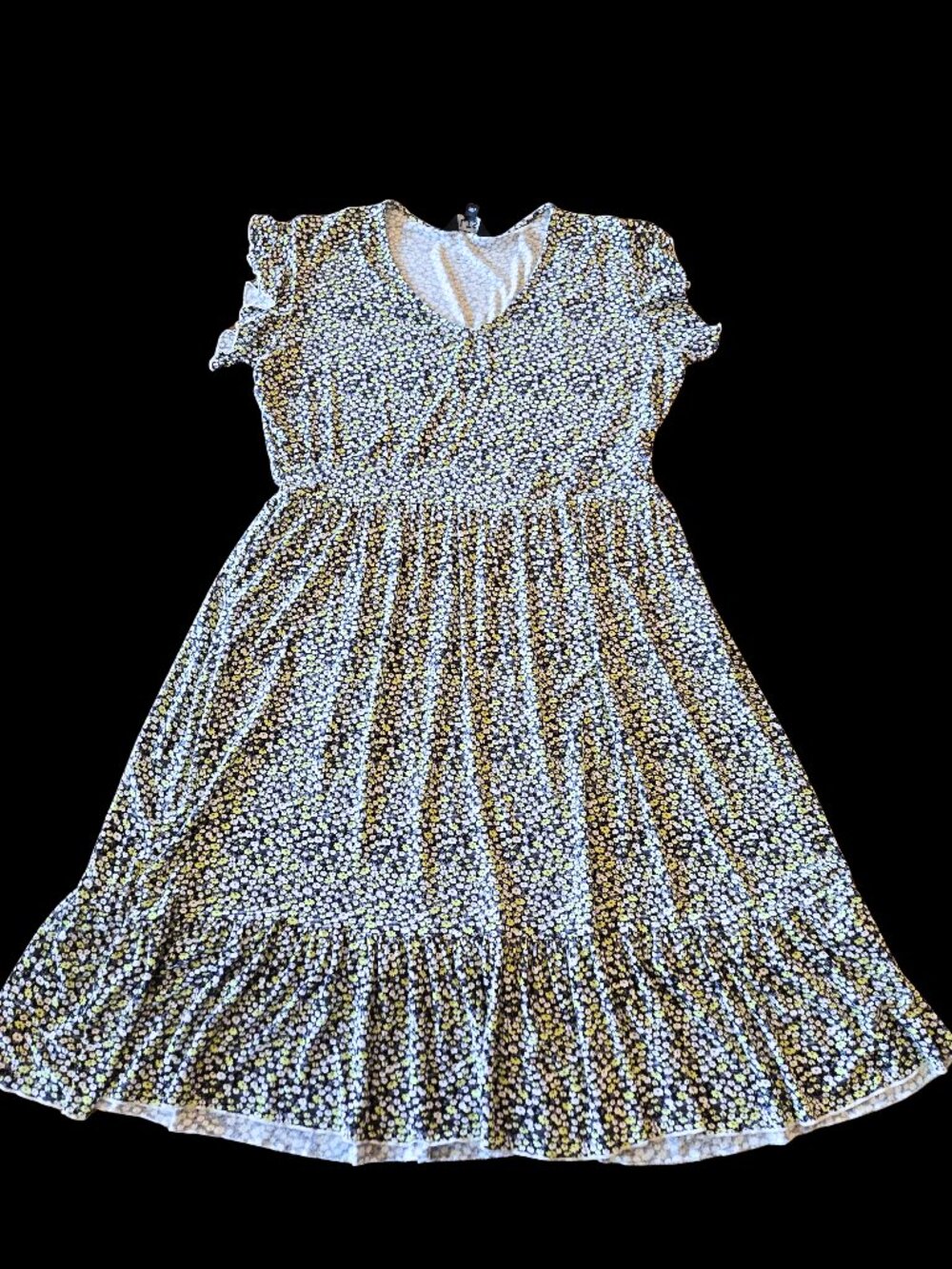 Women’s Floral Summer Dress – Size 16 (US) – Black with White & Yellow Flowers